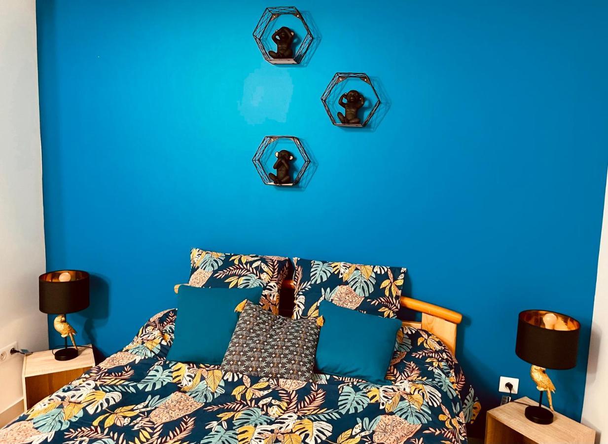 La Villa Perroquet Poncins 외부 사진