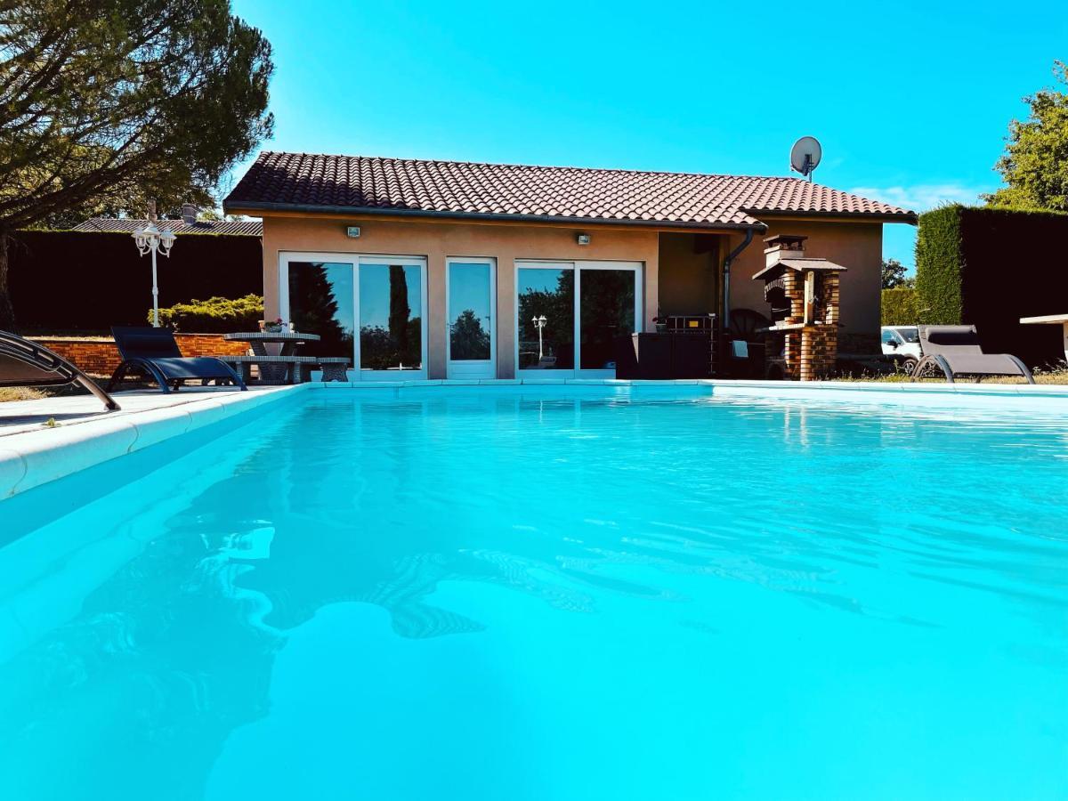 La Villa Perroquet Poncins 외부 사진
