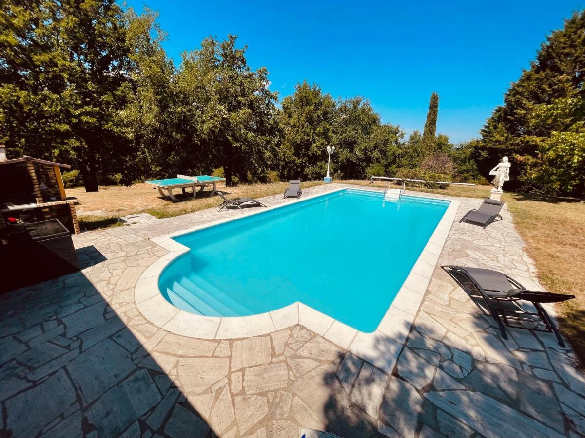 La Villa Perroquet Poncins 외부 사진