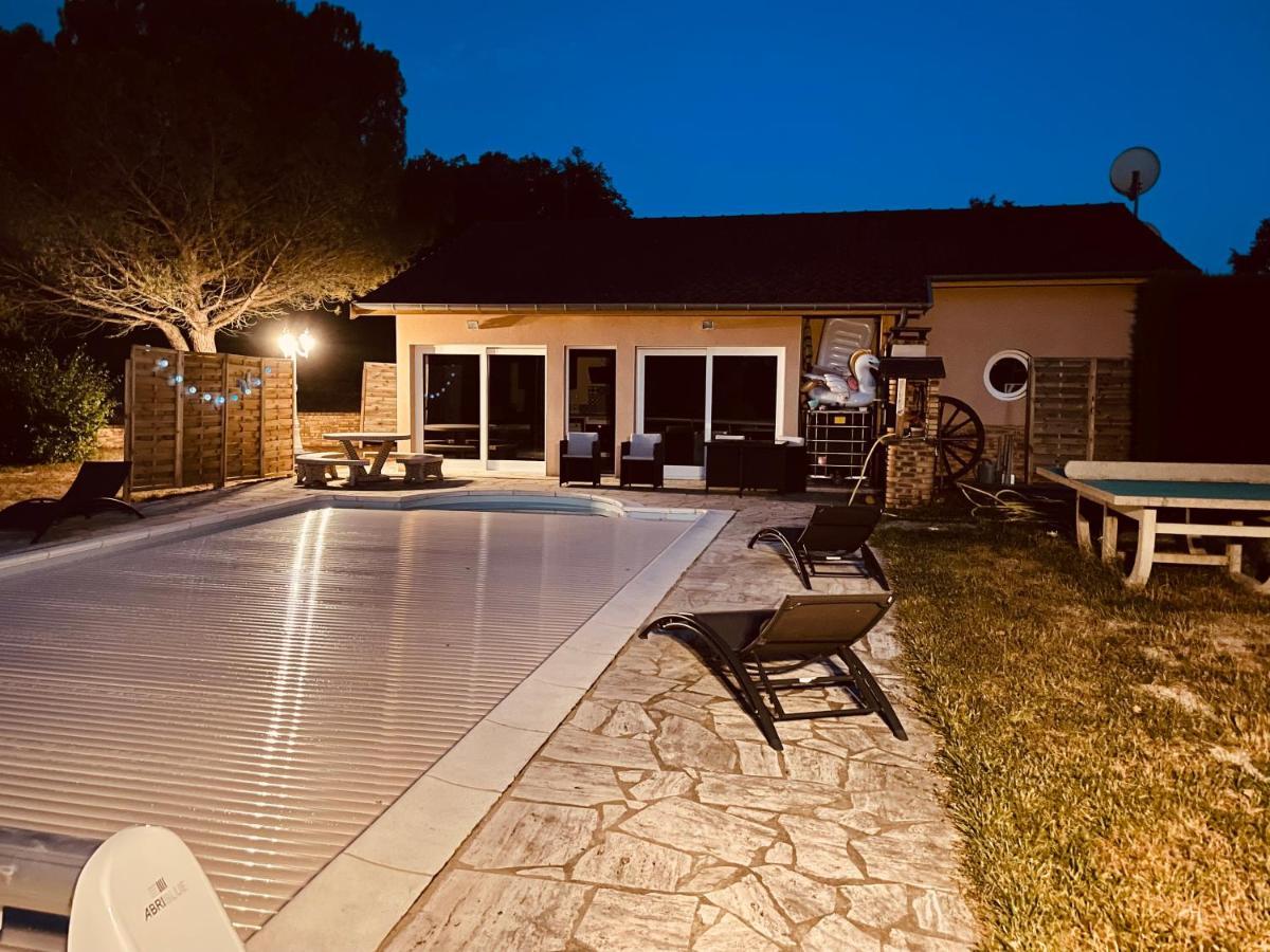 La Villa Perroquet Poncins 외부 사진